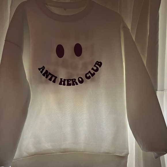 Taylor Swift inspired sweatshirt - Picture 2 of 2